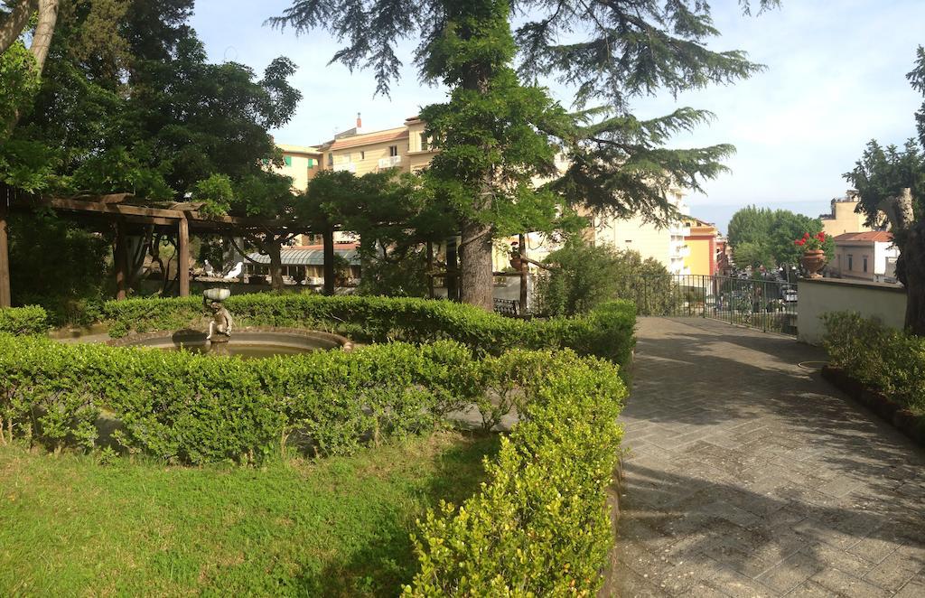 Relais La Rupe Hotel Sorrento Ruang foto