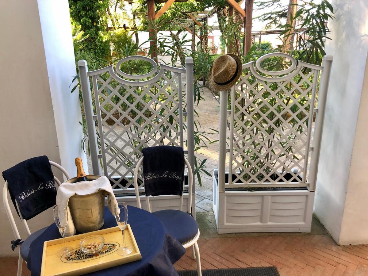 Relais La Rupe Hotel Sorrento Bagian luar foto